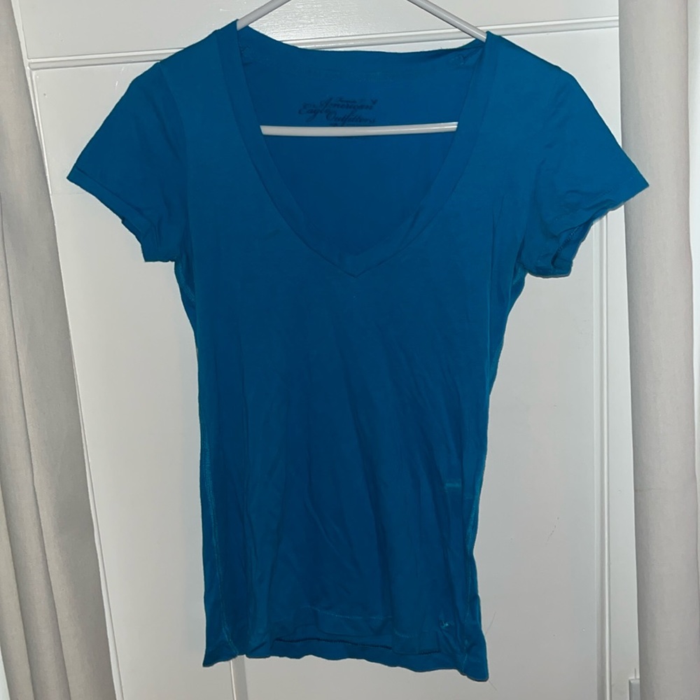 American Eagle Outfitters Favorite T Blue V-neck T-shirt Size S